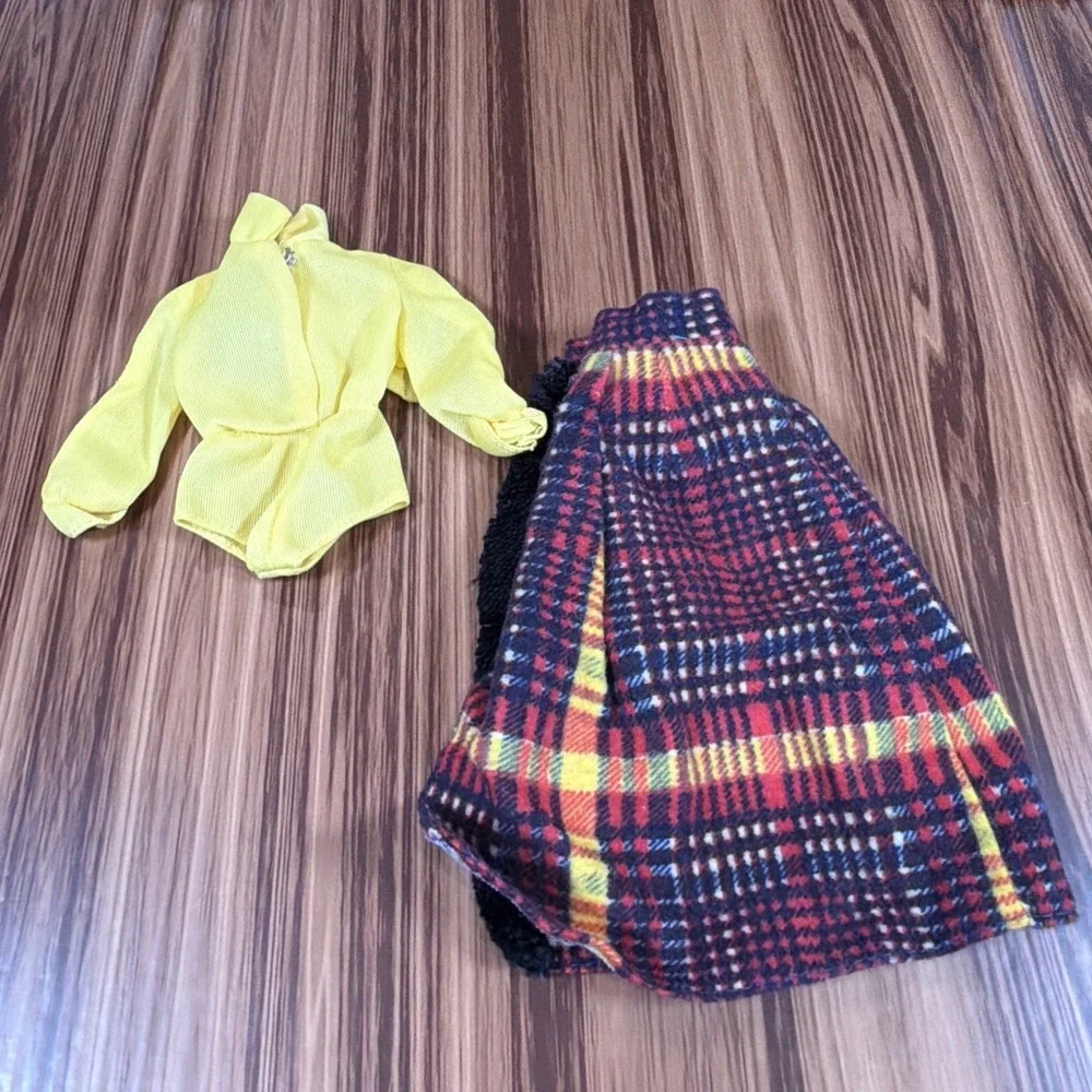 Vintage Barbie #3341 Long 'N Fringy Outfit 1972 Plaid‎ Skirt Yellow Blouse Mod